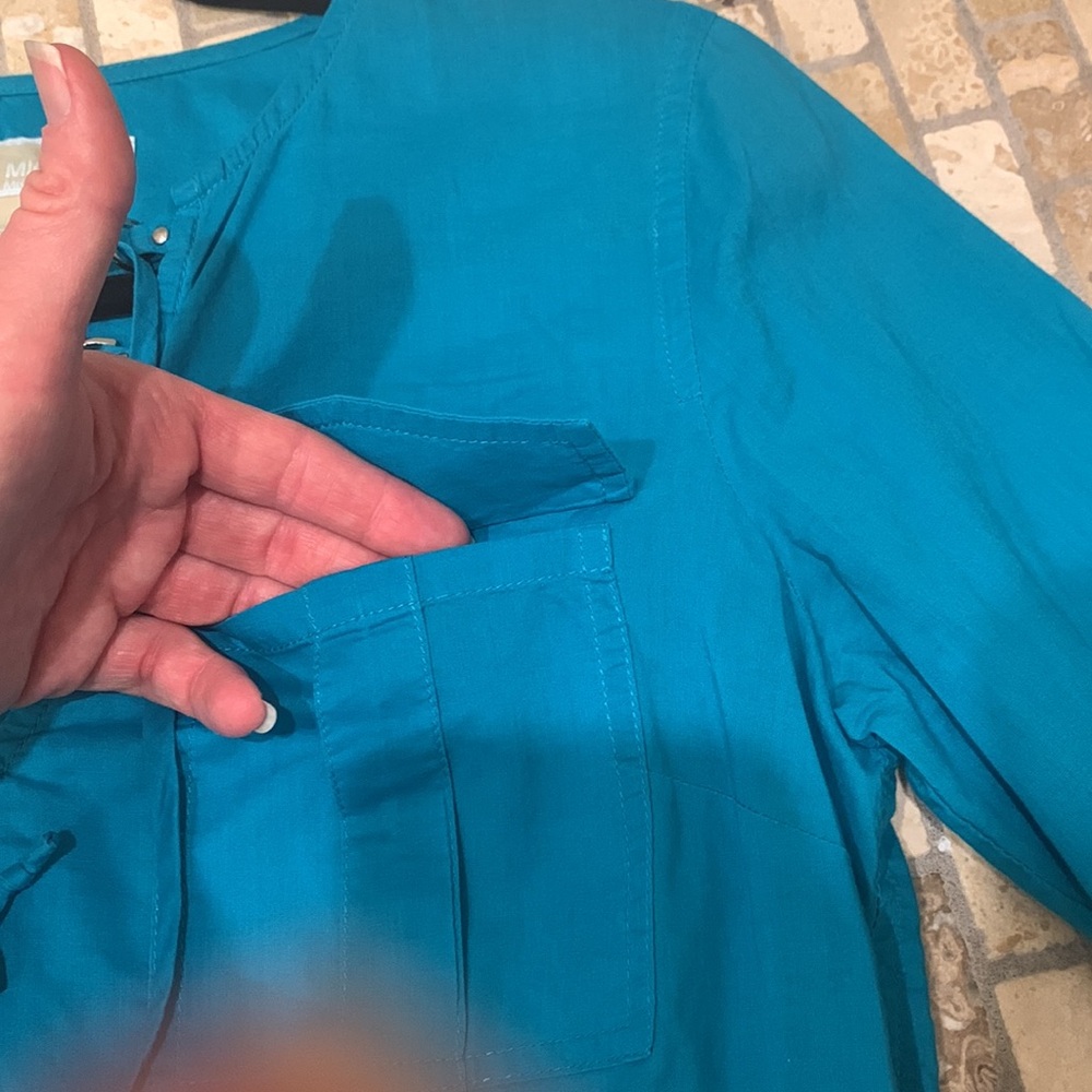 Michael Kors, long sleeve/optional button up quarter sleeve - Picture 6 of 7